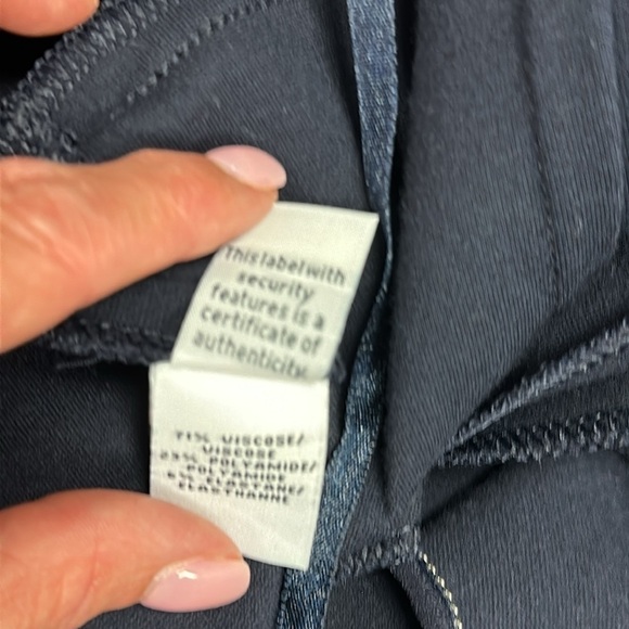 Diane von Furstenberg Navy Carprenna Mini
Sleeveless Knit Suiting Dress Sz 8 - Picture 10 of 13